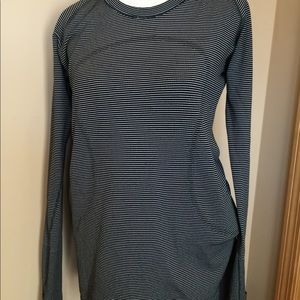 Lululemon tuning top